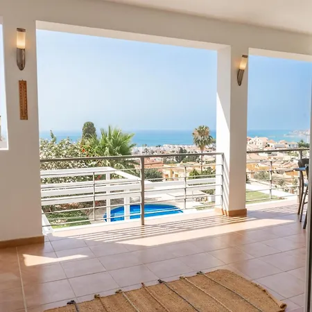Spacious 3br With Pool And Sea Views - Hosted By Lapponia Villa Fuengirola